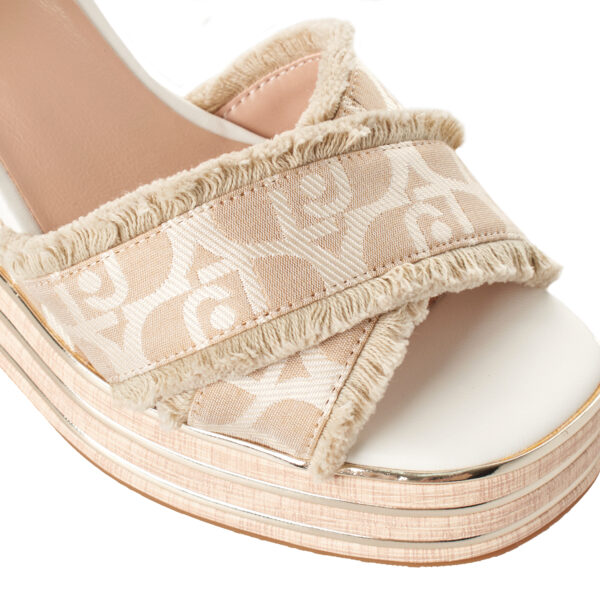 Sandali con zeppa da donna SA4137TX412